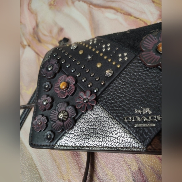 Coach 56117 Foldover Crossbody In Embellished Canyon Quilt Leather Tea Rose - Picture 5 of 13